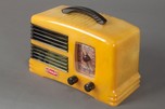 Rare Symphony Catalin Radio ’Split-Grille’ in Yellow + Dark Green